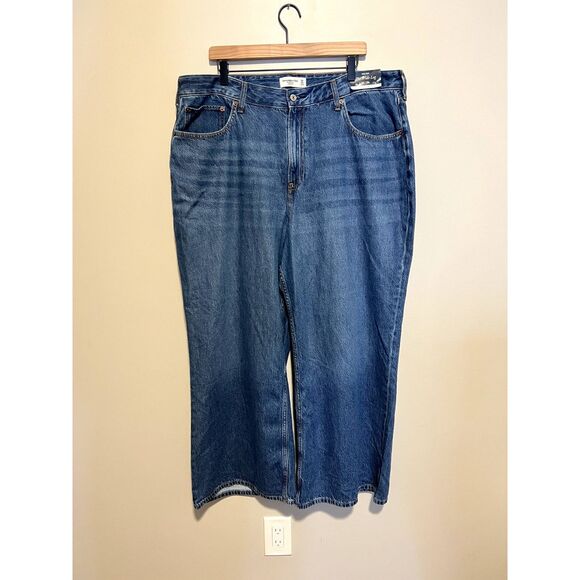 NWT Abercrombie & Fitch Curve Love High Rise Wide Leg Jean Dark Size 34 Short - Picture 4 of 13